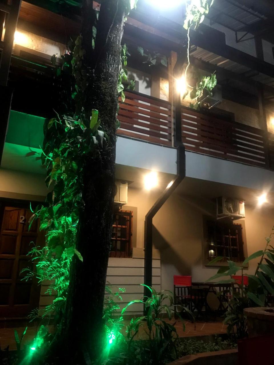 Ambay Suites & Dorms Puerto Iguazu Exterior photo